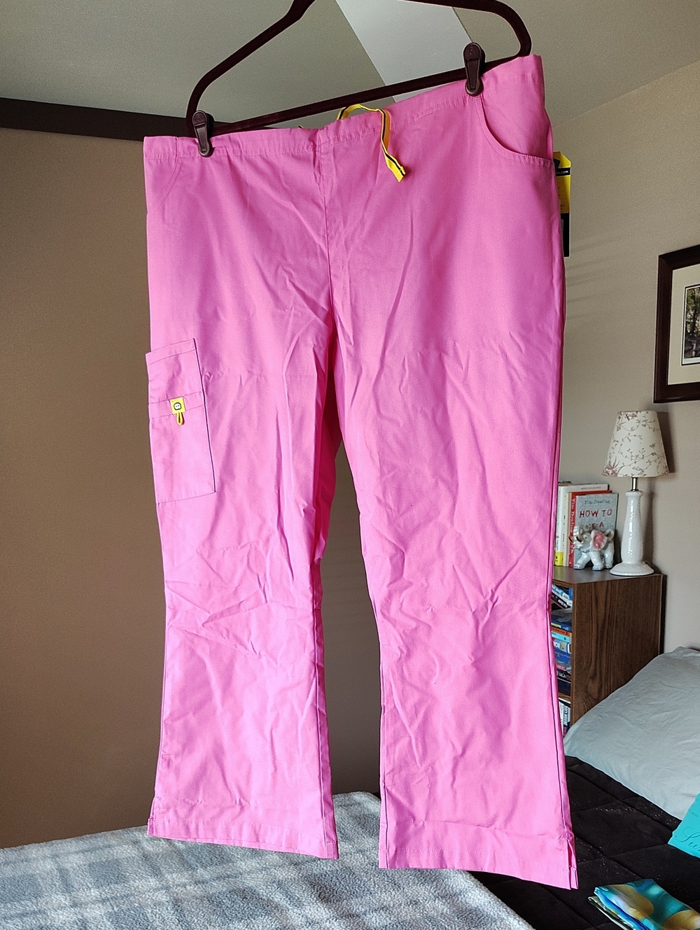 Wonder Wink Ladies Flared Scrub Pants 2XL Petite 🩷